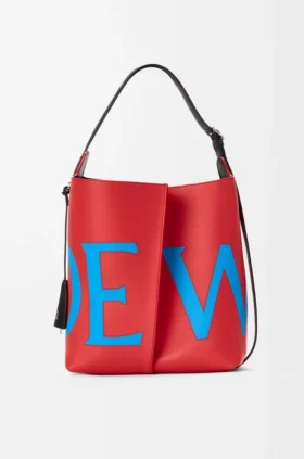 Borsa a secchiello Bilbao grande con logo oversize in pelle di vitello liscia