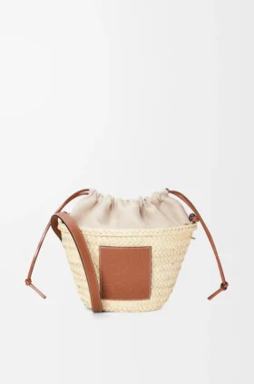 Borsa a secchiello con coulisse in foglia di palma e pelle di vitello