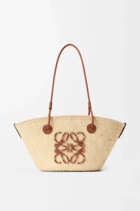Borsa Anagram Basket piccola in palma Iraca e pelle di vitello