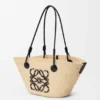 Borsa Anagram Basket piccola in palma Iraca e pelle di vitello