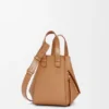 Borsa Hammock Compact in morbida pelle di vitello martellata