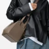 Borsa Hammock Compact in morbida pelle di vitello martellata