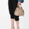Borsa Hammock Compact in morbida pelle di vitello martellata