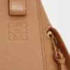 Borsa Hammock Compact in morbida pelle di vitello martellata