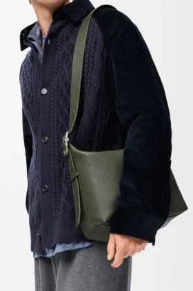 Borsa Loop Hobo media in morbida pelle di vitello martellata