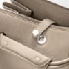 Borsa Madrid media in morbida pelle di vitello martellata