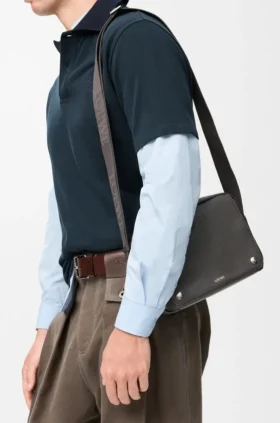 Borsa messenger Pebble media in morbida pelle di vitello martellata