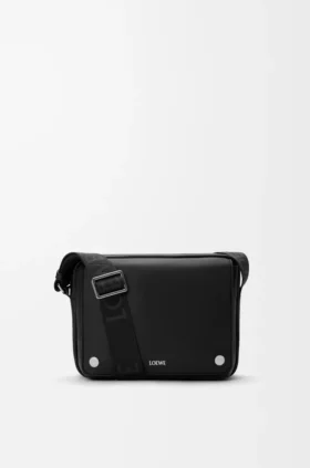 Borsa messenger Pebble media in pelle di vitello liscia