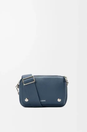 Borsa messenger “Pebble” piccola in morbida pelle di vitello martellata