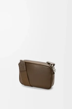 Borsa messenger “Pebble” piccola in morbida pelle di vitello martellata