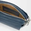 Borsa messenger “Pebble” piccola in morbida pelle di vitello martellata