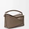 Borsa Puzzle Edge media in morbida pelle di vitello martellata