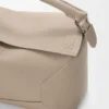 Borsa Puzzle Edge media in morbida pelle di vitello martellata