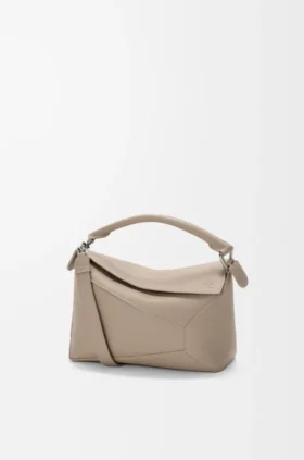 Borsa Puzzle Edge piccola in morbida pelle di vitello martellata