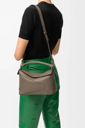 Borsa Puzzle Edge piccola in morbida pelle di vitello martellata