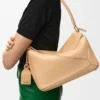 Borsa Puzzle Featherlight media in pelle di agnello nappa