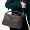 Borsa Puzzle grande in morbida pelle di vitello martellata