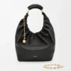 Borsa Squeeze media in morbida pelle di agnello nappa