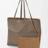 Borsa tote grande orizzontale con Puzzle Fold in morbida pelle di vitello martellata