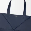 Borsa tote grande orizzontale con Puzzle Fold in morbida pelle di vitello martellata