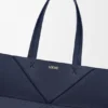 Borsa tote orizzontale media con pieghe Puzzle Fold in morbida pelle di vitello martellata