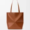 Borsa tote Puzzle Fold media in pelle di vitello lucida