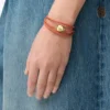 Bracciale Pebble in pelle di vitello con motivo a ciottoli