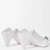 Décolleté con tacco a pompa e patta posteriore in stile origami in pelle di agnello
