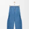 Jeans in denim