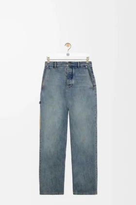Jeans in denim
