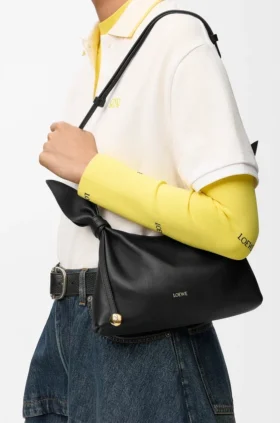 Mini borsa a sciarpa in pelle di vitello liscia