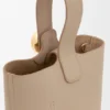 Mini borsa a secchiello Pebble in morbida pelle di vitello martellata