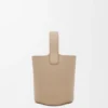 Mini borsa a secchiello Pebble in morbida pelle di vitello martellata