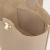 Mini borsa a secchiello Pebble in morbida pelle di vitello martellata