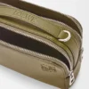Mini borsa a tracolla per fotocamera in morbida pelle di vitello martellata