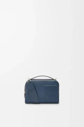 Mini borsa a tracolla per fotocamera in pelle di vitello satinata