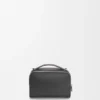 Mini borsa a tracolla per fotocamera in pelle di vitello satinata