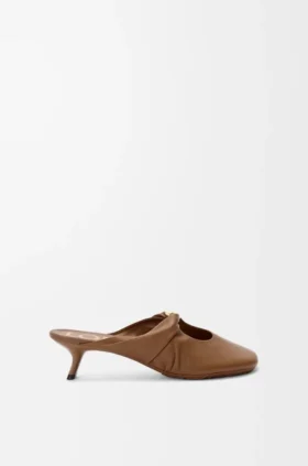 Mule morbide Pebble in pelle di agnello nappa