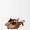 Mule morbide Pebble in pelle di agnello nappa