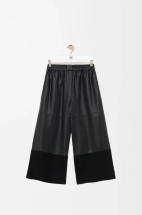 Pantaloni corti in pelle di agnello nappa e pelle di capra scamosciata