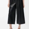Pantaloni cropped in pelle di agnello nappa