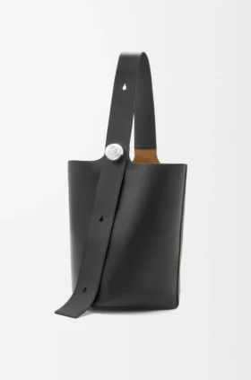 Pebble Bucket grande in morbida pelle di vitello martellata