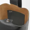 Pebble Bucket grande in morbida pelle di vitello martellata
