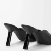 Pebble Soft Slide in pelle di agnello nappa con motivo a ciottoli