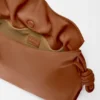 Pochette Flamenco media in pelle di vitello nappa