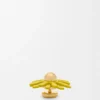 Spilla a forma di cappello a fiore in pelle di vitello